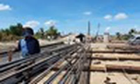 VN-Index kiểm định vùng cản đỉnh cũ, ngành xây dựng bước vào chu kỳ tăng trưởng mới