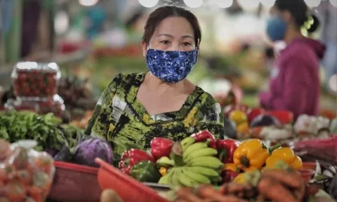 Thủ tướng: Tuần sau nâng mức chịu thuế hộ kinh doanh lên 1 tỷ