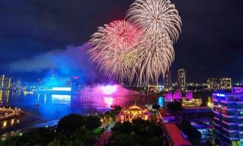 Cấm xe nhiều đường trung tâm TP.HCM phục vụ bắn pháo hoa dịp 30/4