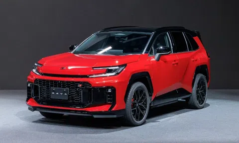 Doanh số toàn cầu của Toyota giảm tháng thứ hai liên tiếp