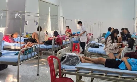 Chủ quán bánh mì làm 86 người ngộ độc bị phạt 80 triệu