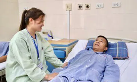 Nuốt nghẹn kéo dài, người đàn ông phát hiện ung thư thực quản