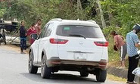 Thanh niên chết trong xe hơi ở Khánh Hòa: Phát hiện chai thuốc trừ sâu trong xe