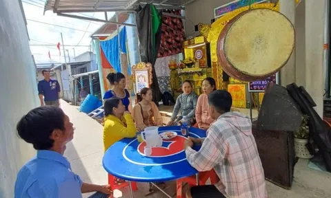 Thảm án ở Tây Ninh: Cha mẹ già nghẹn ngào đón thi thể con, cháu