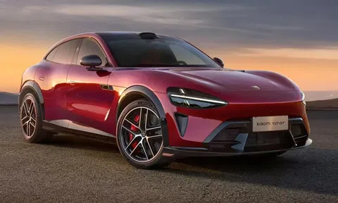 Xe điện Xiaomi YU7 GT mạnh hơn siêu xe Bugatti Veyron