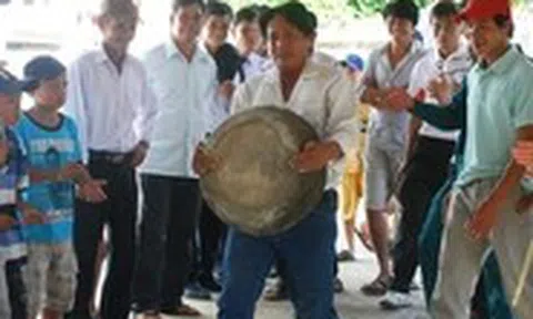 Cuộc trở về kỳ lạ của những báu vật - Kỳ 4: Chiếc trống đá kỳ bí không thể bị trộm
