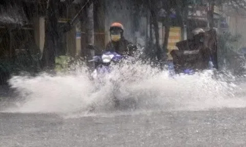 Gió mùa đông bắc sắp tràn về, mưa rất to