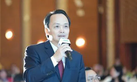Ca sỹ Tùng Dương hát “Tái sinh” tặng ông Trịnh Văn Quyết