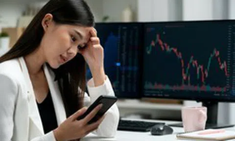 Thị trường tăng 10%, vì sao nhà đầu tư vẫn không vui?