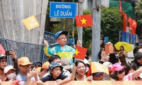 Lý do TP.HCM tặng mỗi hộ nghèo 1 triệu