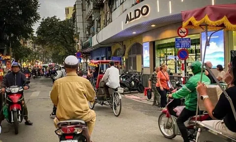 Siết xe ôm, shipper xe xăng, phương án chuyển đổi ra sao?
