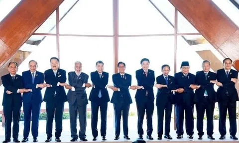 Thủ tướng dự Phiên họp hẹp của lãnh đạo các nước ASEAN