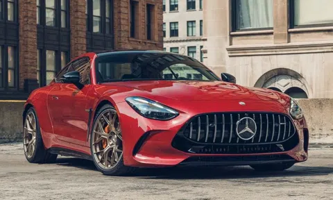 Mercedes-Benz triệu hồi 144.000 xe do lỗi bảng đồng hồ kỹ thuật số