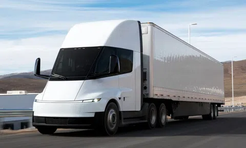 Tesla Semi lập kỷ lục với đơn hàng 370 xe trị giá hơn 100 triệu USD