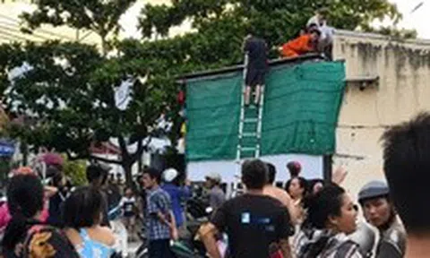 Nam sinh lớp 6 tử vong nghi do điện giật khi chơi bóng đá