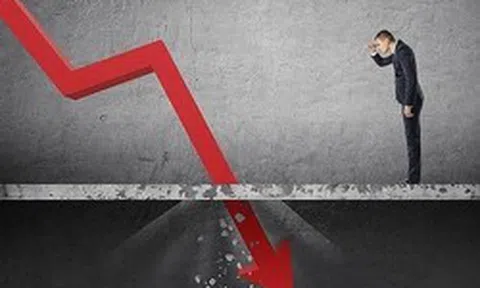 VN-Index vượt đỉnh lịch sử, nhưng ba nhóm cổ phiếu này vẫn “ở dưới mặt đất” với mức giảm sâu trên 30%