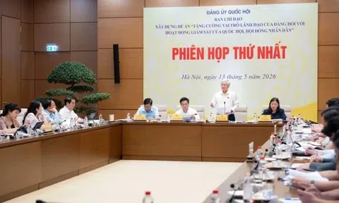 Tăng cường vai trò lãnh đạo của Đảng với hoạt động giám sát của Quốc hội, HĐND