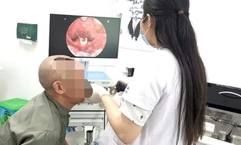 Nhai đá sau vận động, người đàn ông 66 tuổi suýt mất mạng chỉ vì sai lầm này