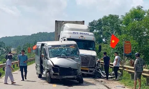 Nguyên nhân vụ xe đầu kéo tông ôtô chở nhà trai đi xin cưới ở Hà Tĩnh