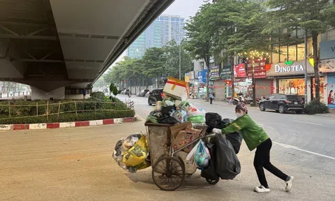 Hà Nội: Phân loại rác từ nguồn "vướng" ý thức người dân