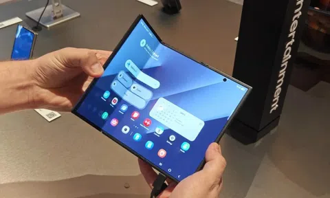 Chi tiết mới lạ trên Galaxy Z TriFold 2