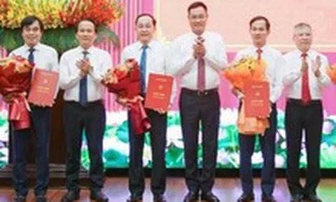 Đà Nẵng thay đổi cán bộ ở 6 vị trí công tác