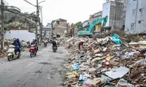 Người dân hối hả di dời, bàn giao mặt bằng làm đường vành đai khẩn cấp ở Hà Nội