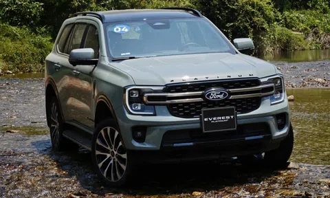 Ford Everest và dàn SUV cỡ D chuẩn bị gì trước làn sóng xe điện