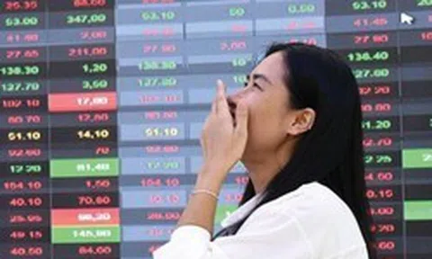Chứng khoán tuần qua: Các sếp FPT được mua cổ phiếu rẻ hơn 90% thị giá, cổ phiếu PC1 “nổi sóng” trở lại
