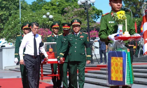 Thủ tướng dự lễ truy điệu và an táng hài cốt liệt sĩ tại tỉnh Quảng Trị