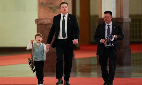 Elon Musk: 'Con trai tôi đang học tiếng Trung Quốc'
