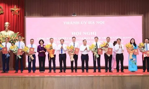 Hà Nội công bố các quyết định về công tác cán bộ