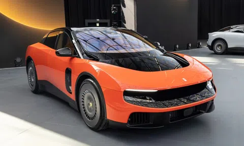 Chiến lược điện hóa đầy mạo hiểm với Ferrari Luce?