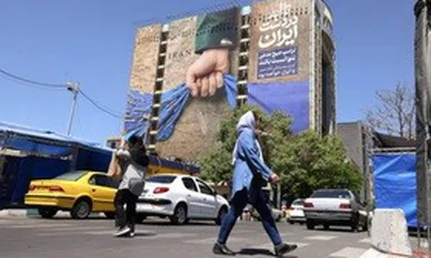 Giữa căng thẳng không kích, Iran vẫn để ngỏ cánh cửa đàm phán với Mỹ