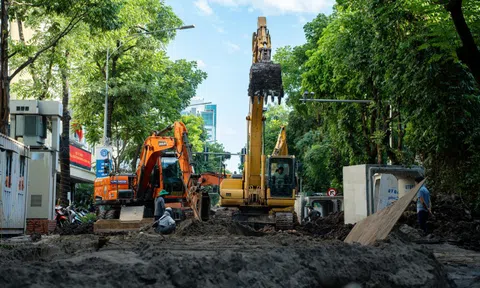 Loạt tuyến phố trung tâm Thủ đô rào chắn phục vụ dự án chống ngập