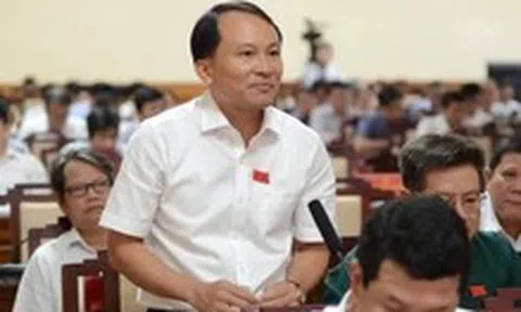 Sau kỷ luật cảnh cáo, cựu Giám đốc Sở Nông nghiệp và Môi trường TP Huế được đưa về làm chuyên viên