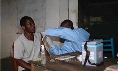 Quốc tế khẩn cấp tăng viện trợ giúp CHDC Congo chống Ebola