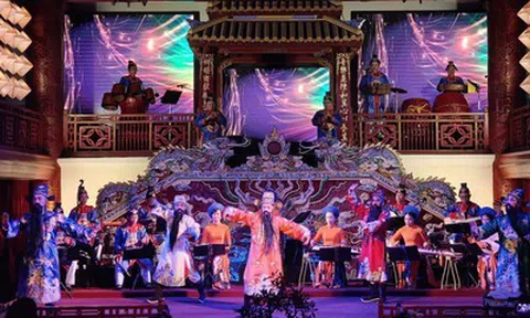 Muốn làm "kinh tế di sản", Huế cần chú trọng đầu tư cho người kế tục