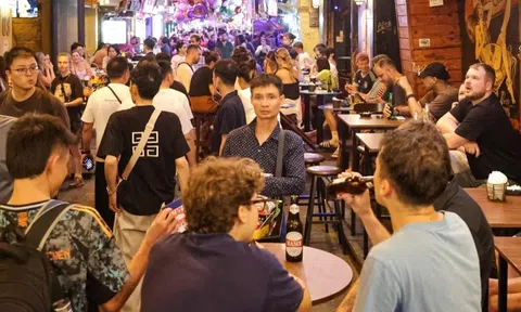 Hà Nội dự kiến một số tuyến phố, dịch vụ hoạt động xuyên đêm