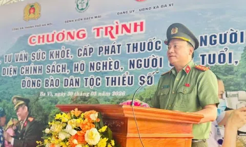 Hơn 500 người dân xã Ba Vì được khám bệnh, phát thuốc miễn phí