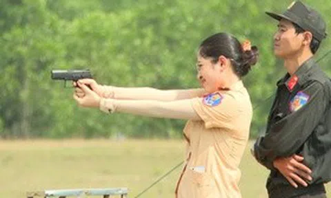 Đội nắng bám thao trường, những “bông hồng thép” Công an Huế quyết chinh phục hội thao lớn