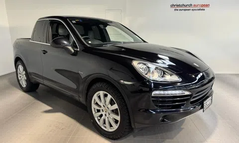 'Độc lạ' SUV hạng sang Porsche Cayenne độ bán tải, giá chỉ 30.000 USD