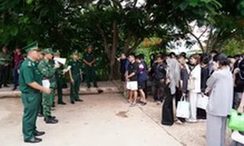 An Giang tiếp nhận 180 công dân Việt Nam do Campuchia trao trả