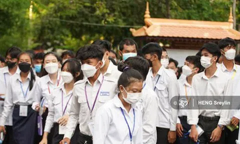 Vì sao kỳ thi này được gọi là "cánh cửa đổi đời" của hàng vạn học sinh?