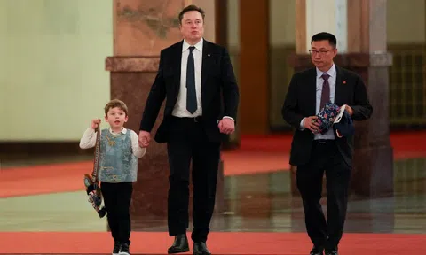 Elon Musk: 'Con trai tôi đang học tiếng Trung Quốc'