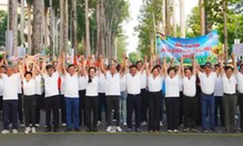Gần 2.000 người tham gia đi bộ gây quỹ, hưởng ứng Ngày Môi trường thế giới