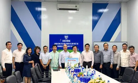 Bí thư tỉnh ủy Tây Ninh Nguyễn Văn Quyết thăm và làm việc tại Vinamilk Green Farm Tây Ninh