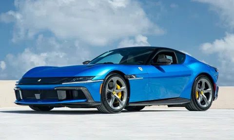 Siêu xe Ferrari 12Cilindri sắp được trang bị hộp số sàn?