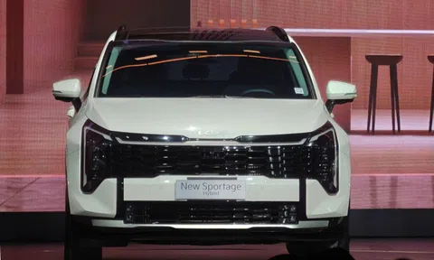 Kia Sportage hybrid thế hệ mới 'chốt giá' từ 999 triệu đồng
