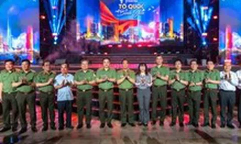 Chuỗi sự kiện 'Tổ quốc bình yên' tri ân nhân dân đã đồng hành cùng lực lượng an ninh